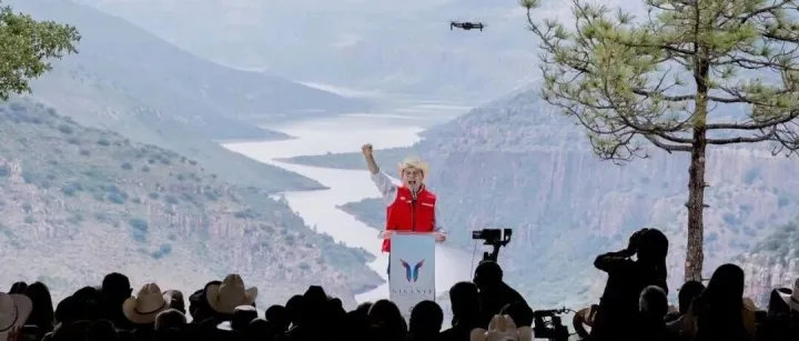 美洲蜂鸟受邀出席墨西哥杜兰戈州长执政三周年庆典