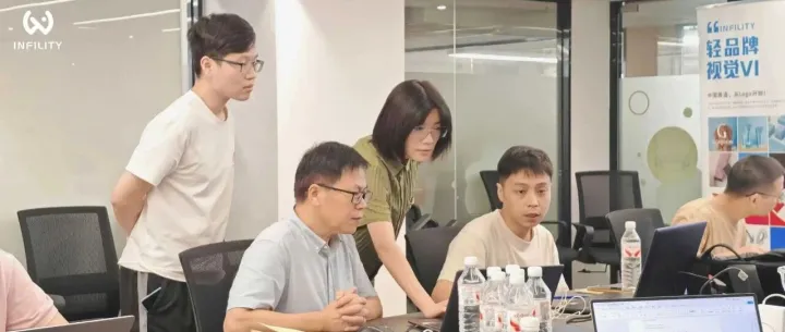 小白客户第一次做谷歌广告，第二个月就成交了4万美金订单