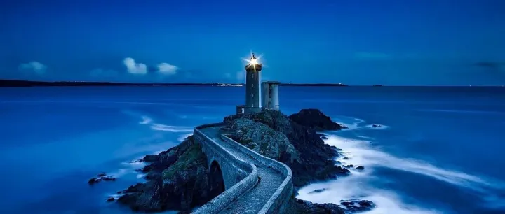 WHY NOT START YOUR BUSINESS WITH ASSET-LIGHT <em>LOW</em>-<em>RISK</em> MODELS?