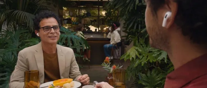 从健康监测到实时翻译：苹果新品里的 AI 进展