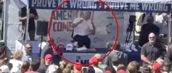 突发！川普盟友「校园演讲遭枪杀」一枪击中脖子，鲜血喷涌！千人疯狂逃命