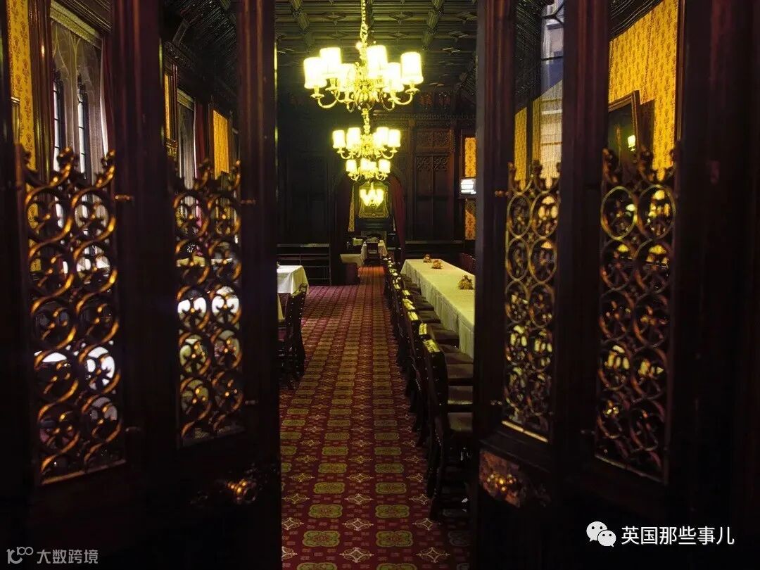 英国贵族议员拿着千万餐补抱怨餐厅难吃：三文鱼太多，酒也不好喝！- 大数跨境