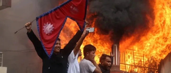 尼泊尔前总统班达里Bhandari的住所发生纵火焚烧