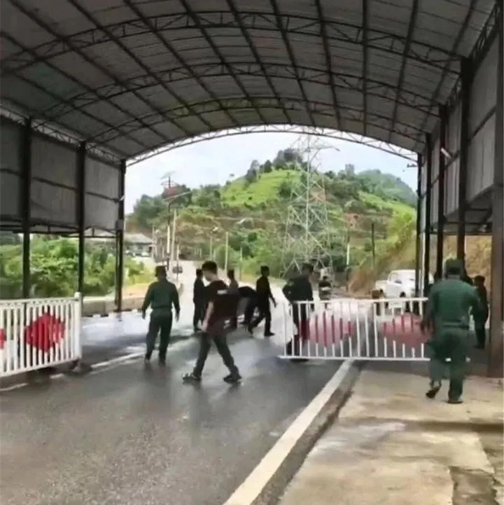 “<em>佤</em><em>邦</em>”调整安检措施