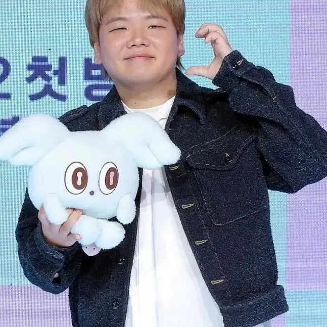 곽튜브(곽준빈), '결혼 전제' <em>비</em>연예<em>인</em> 여친 전격 공개..소속사 측 "본<em>인</em> 확<em>인</em> 중"