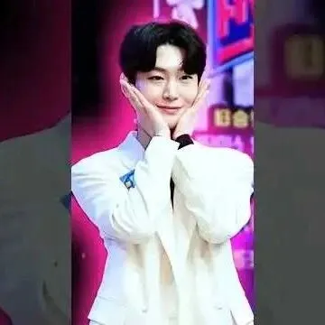 김용빈 연말 무대 베스트 김용빈 <em>가</em>족과 사회<em>가</em> 함께 나눈 <em>그</em>..