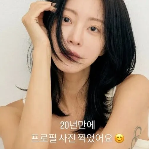한예슬, 아이라인 <em>문</em>신 지우더니…"20년 만 프로필" 되찾은 청순美 [ <em>해</em>시태<em>그</em>]