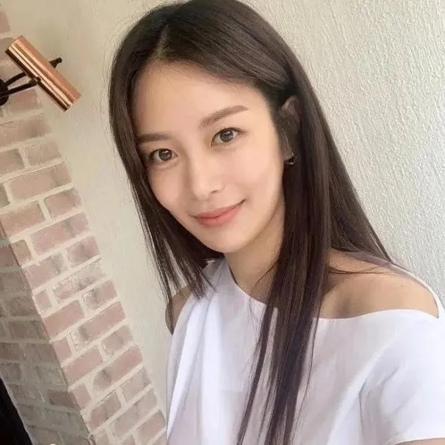 ‘BTS 지민 폭로’ 송다은, 메리고라운드 전속계약 사실무근