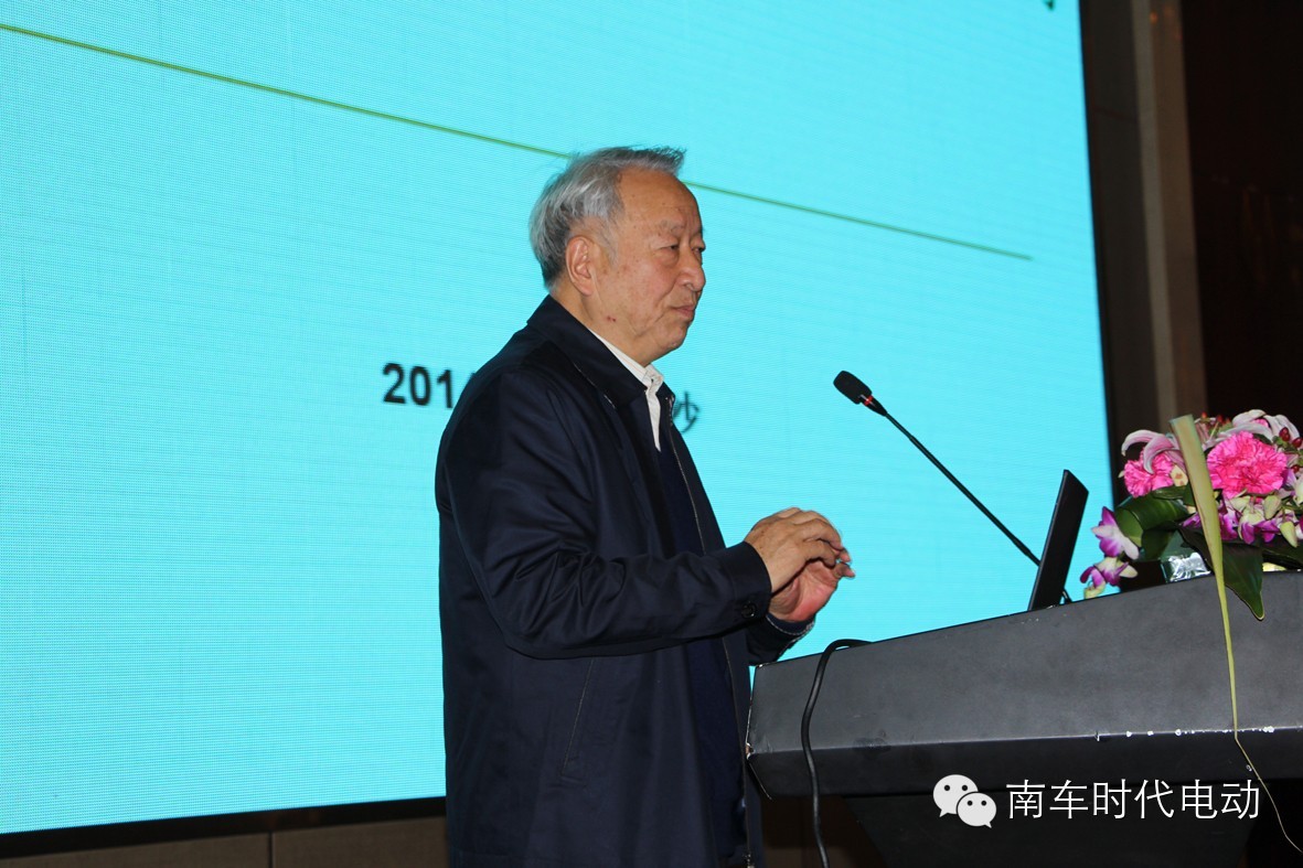王秉刚:活用四个原则推广新能源公交- 大数跨境