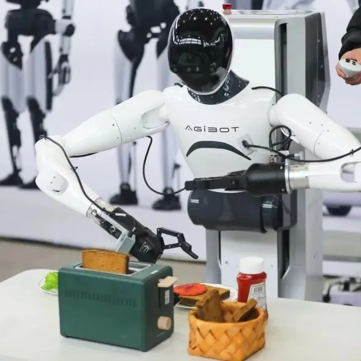 Top News丨Tech startup eyes <em>cheaper</em> robots, new applications