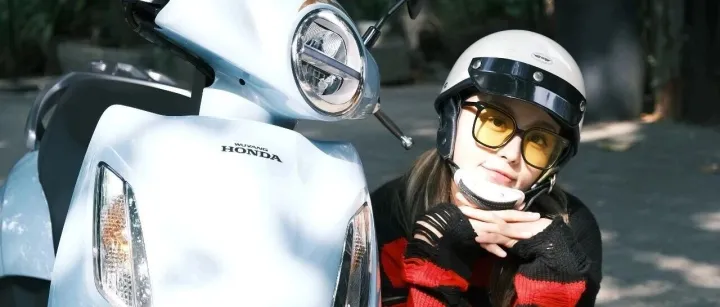 机车博主的外贸「变形记」：只要1年时间，从0干到1200万