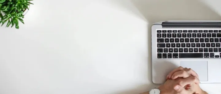 2025年第二季度，印度PC市场同比增长6%，联想增幅最大，小米在平板电脑市场超越联想，跃居第三