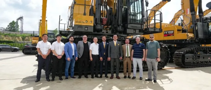 2025夏季<em>雷</em><em>沃</em>行暨<em>雷</em><em>沃</em>客户节隆重举行