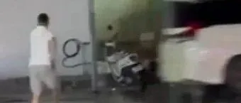 昨晚<em>西</em><em>港</em>当街枪战，警方火速抓捕多名嫌犯，<em>现场</em>视频流出！