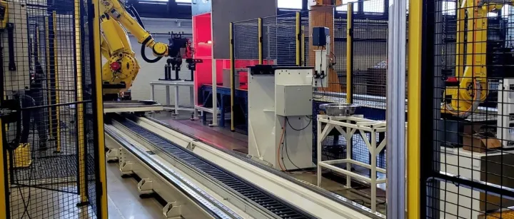 重型工业机器人第七轴应用分享