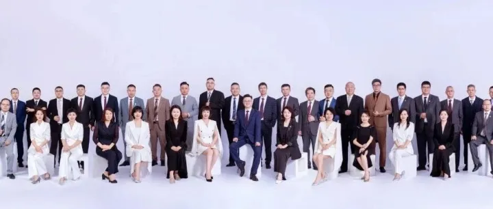 中盈医药集团高管全家福活动：文化为基凝心聚力 创新引领共赴新程