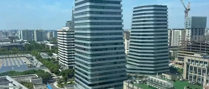 信然压缩机一行五人走进瑞昌国际控股