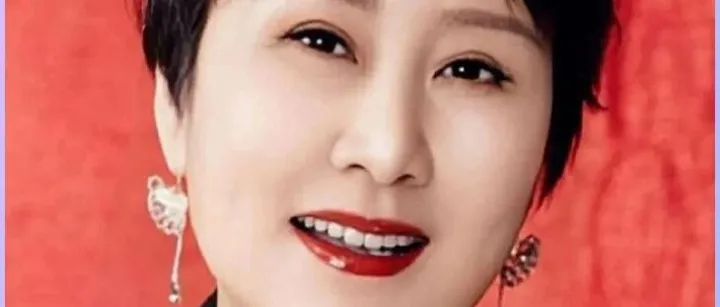 张凯丽：一见钟情嫁富豪，恩爱30年生了个“大明星”女儿，今62岁仍是顶流