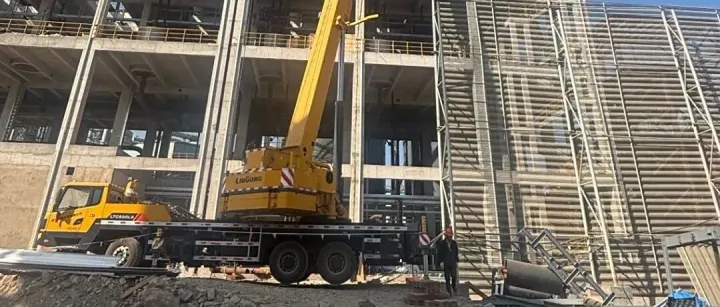 柳工起重机LTC500L6▶跨界起重之星 施工难题克星