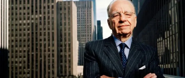 默多克家族继承战落幕！邓文迪俩女儿躺赢！太子大出血33亿买断，保地位到2050.....