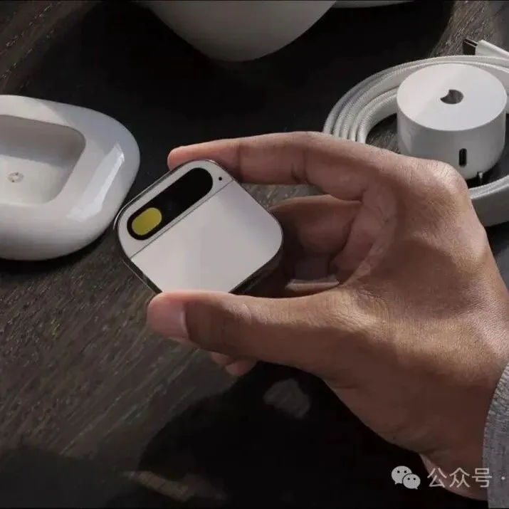 OpenAI联手立讯精密开发AI硬件，此前疯狂挖角苹果骨干