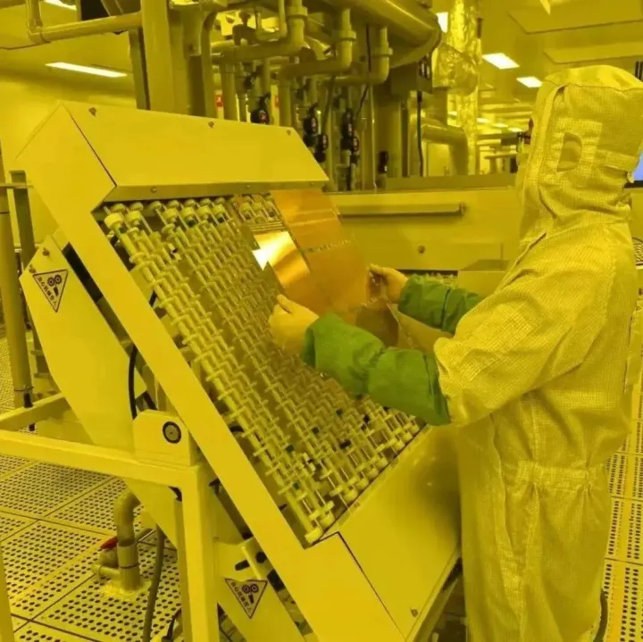 玻璃基工艺？京东方B6或转换生产MLED