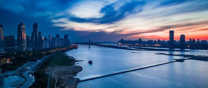 当前“整治经济”大动作：国家打出的一系列规范与强监管之手