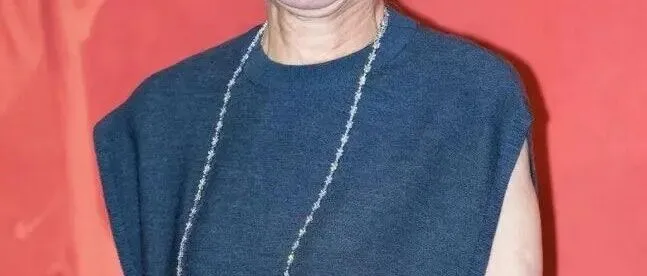 윤여정, <em>커</em>밍아웃 子 동성결혼 발표 후 첫 공식석<em>상</em> '부국제' 밝힐 품격