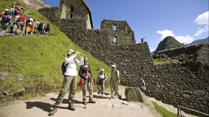 秘鲁马丘比丘旅游服务恢复 政府与团体达成暂停抗议协议