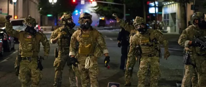 川普点名「波特兰像地狱」出兵消灭抗议者「清洗庇护城」俄勒冈州强硬反击！