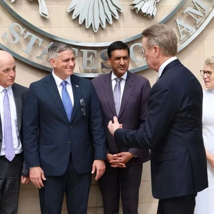 美国众议院军事委员会民主党领袖史密斯率跨党派国会代表团访华 – 9月21日会议纪要