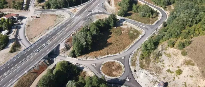 合作纽带 共赢之路丨进出口银行融资支持的北马其顿基切沃—奥赫里德高速公路项目第二阶段道路实现通车