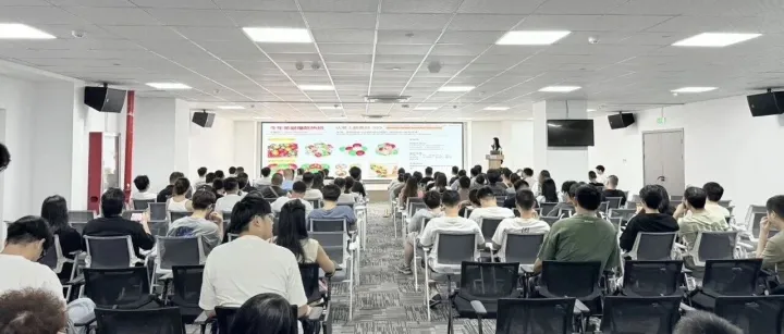 Temu 节日派对圣诞冲刺暨春季策划启动会！服务中心为您搭建跨境新舞台～