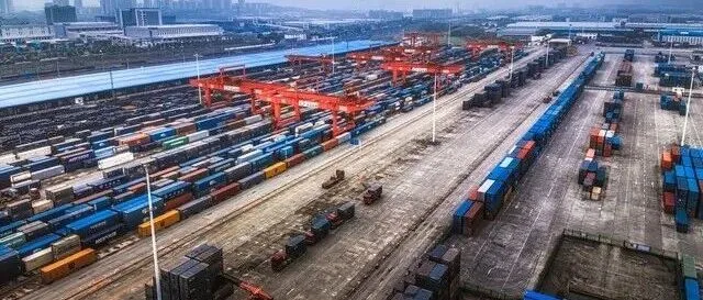 波兰关境引发中欧班列危机：破局与供应链警示