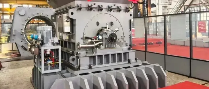 国产首套“四合一”压缩机组超高速直联电驱打破垄断