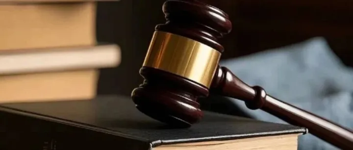 农妇因言行被罚10万元引热议，罚金与情理的舆论风波