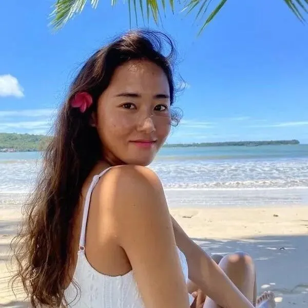 포미닛 허가윤 “<em>오</em>빠<em>상</em> 후 <em>발</em>리 行…폭식+불면증 치료돼”