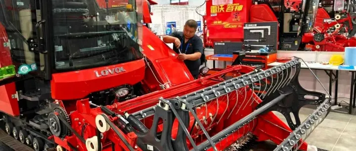 硬核护航国赛！雷沃智能农机担纲“唯一指定用机”