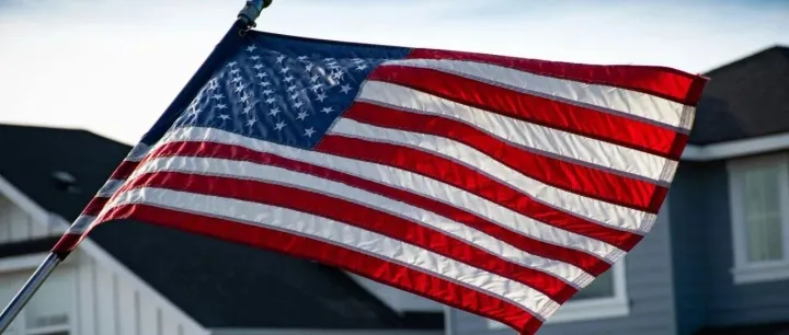 美国持续加征关税，重型卡车高达25%