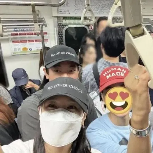 “불꽃놀이 덕분에”…손예진, 지하철 퇴근 인<em>증</em>