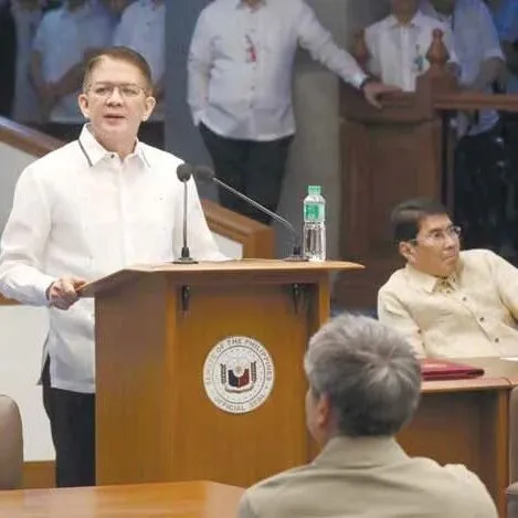 菲律宾前众议长被指“用钱”和以小马名义推动弹劾莎拉