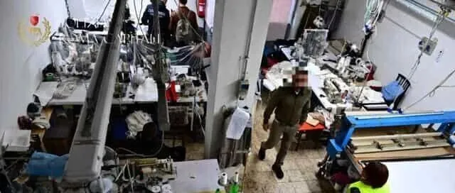 罗马警方查获一家华人工厂，工人每天做工14小时只拿3.5欧时薪