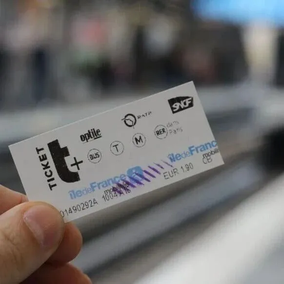 纸质车票取消！购票麻烦大增！