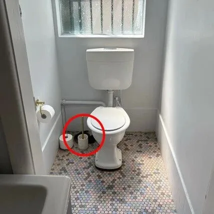 澳洲公厕惊现危险，使用前一定要多看一眼！