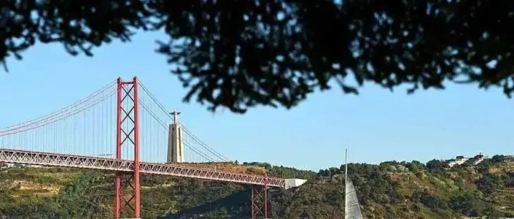 注意！四二五大桥将进行路面施工！里斯本夜间通行受限一个月