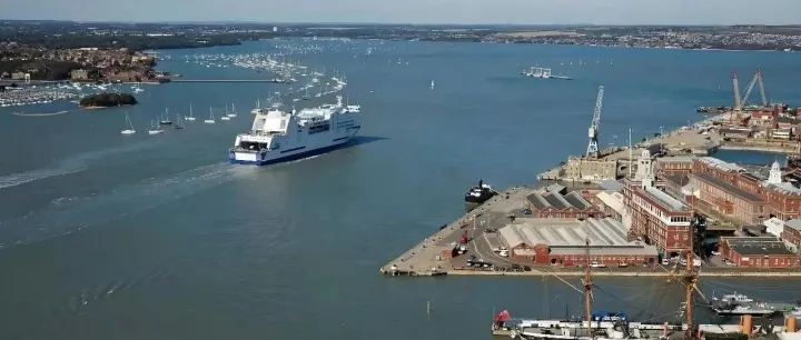 波兰口岸<em>复</em><em>开</em><em>后</em>物流情况分析及应对建议