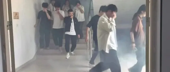 南明大数据产训<em>基地组织</em>入驻企业开展消防演练