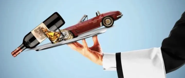 经济学人｜为什么超级富豪放弃了奢侈品资产？