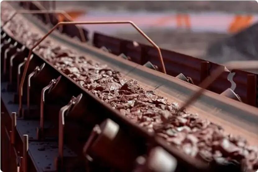 图片包含 室内, 桌子, 托盘, 食物

AI 生成的内容可能不正确。