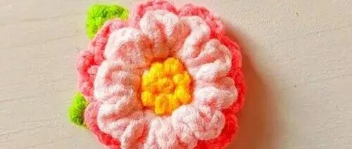 钩针编织樱<em>花花</em>瓣发夹